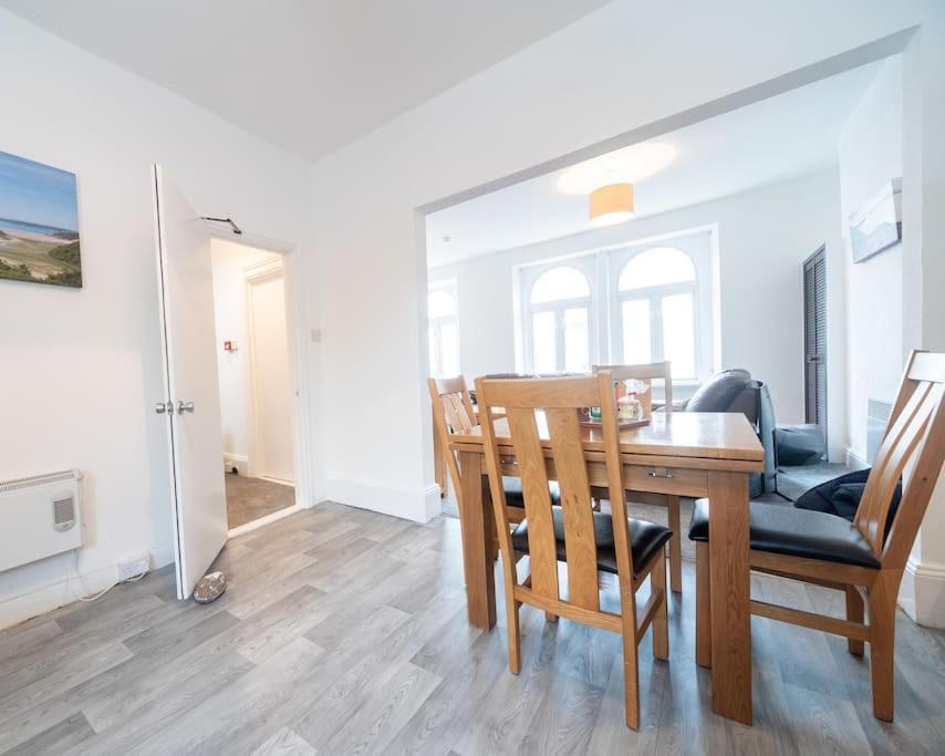 Ferienwohnung Mumbles View - Free Parking Oystermouth Exterior foto